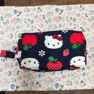 BAGGU Hello Kitty Drop Kit